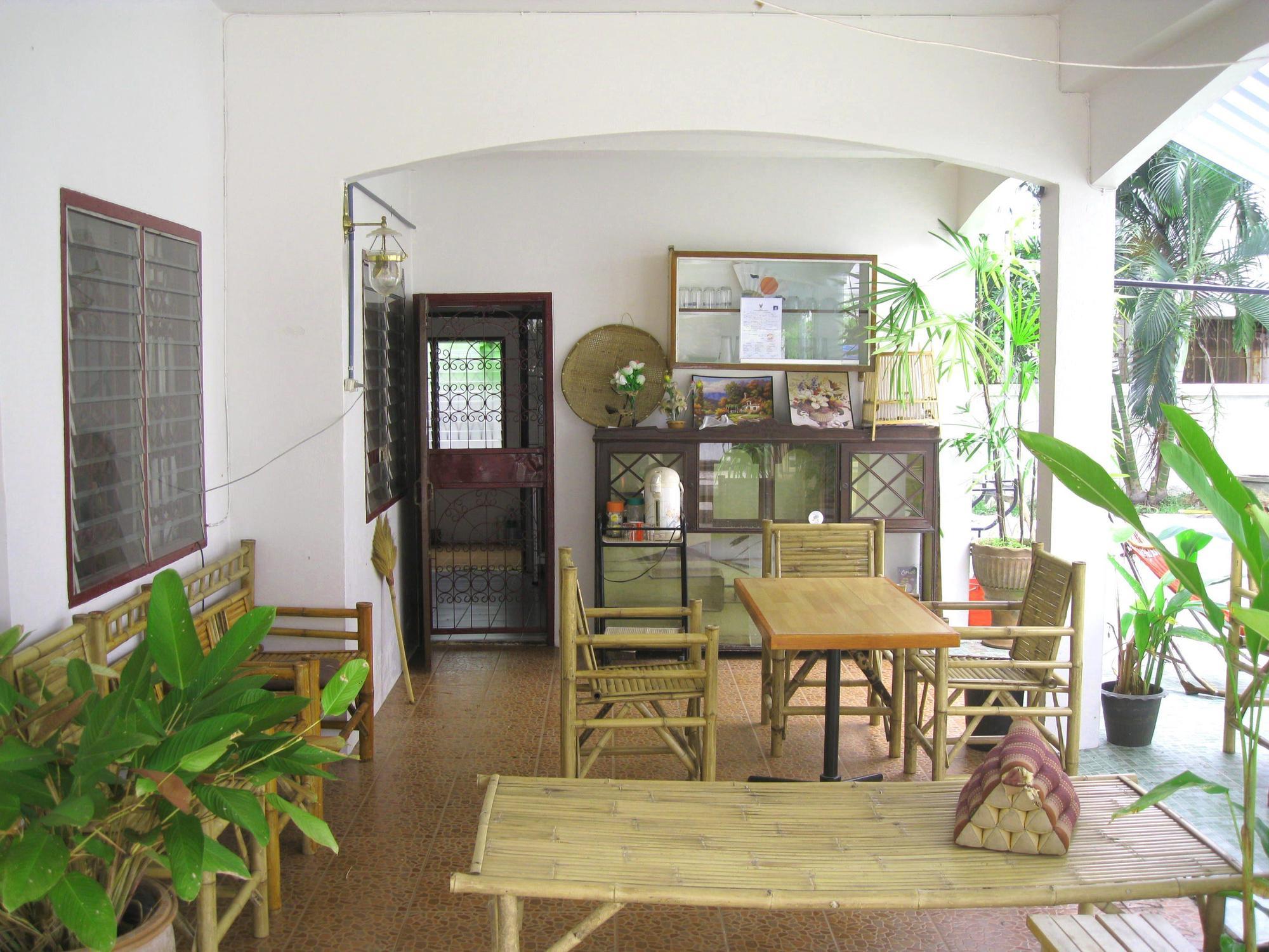 Sri Krung Guest House Ayutthaya Bagian luar foto