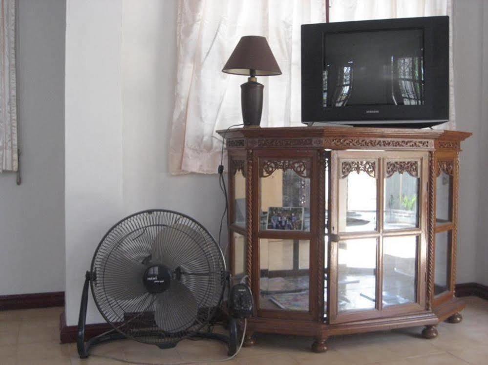Sri Krung Guest House Ayutthaya Bagian luar foto